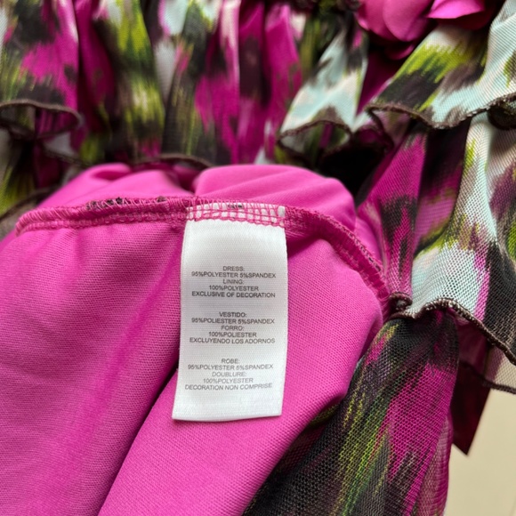 Beautiful flower print dress!  NEW - Picture 4 of 6